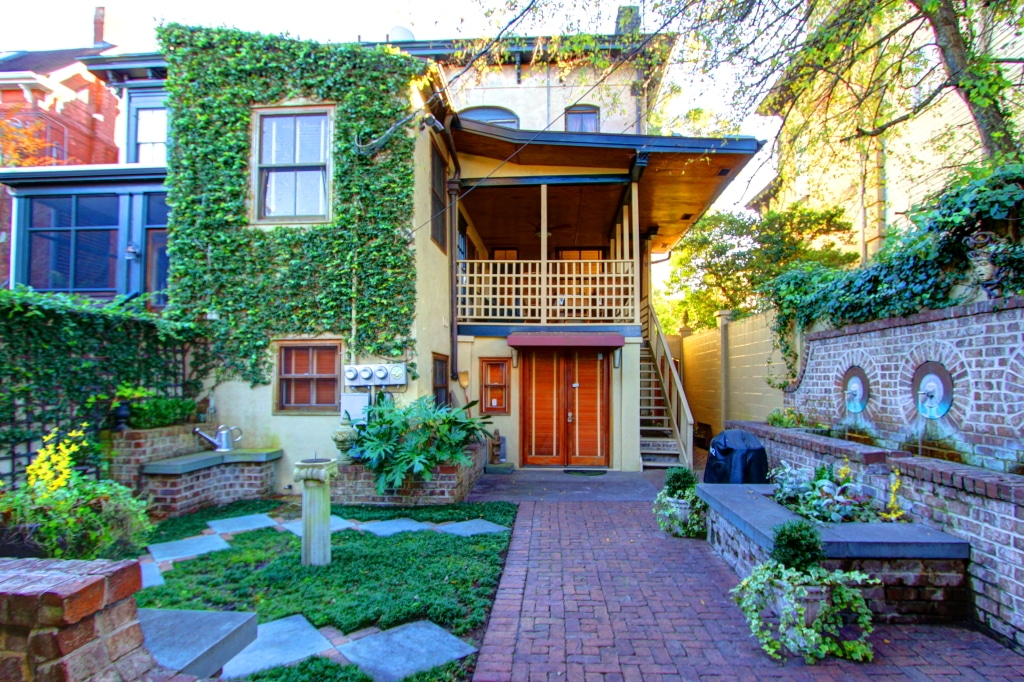 312 E. Huntingdon St. • Savannah Real Estate Company Homes for Sale